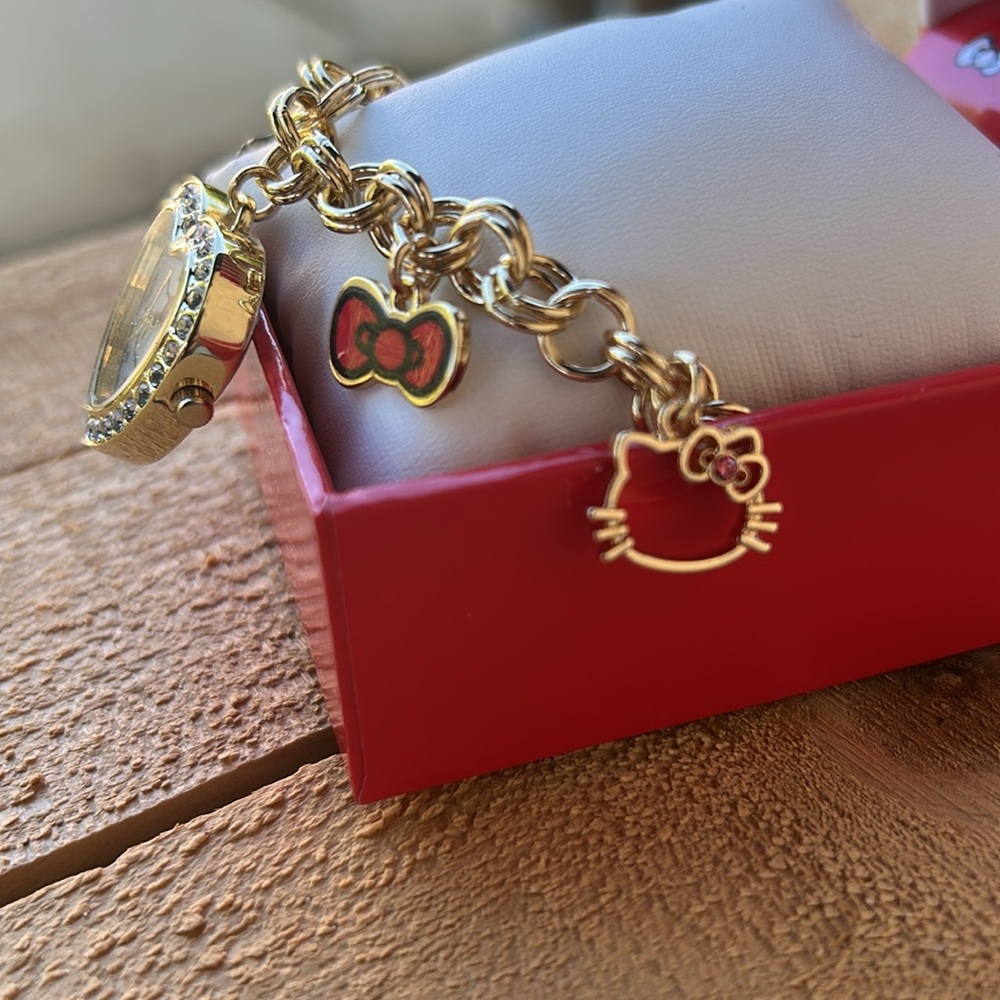 Hello Kitty Gold Chain Link Charms Bracelet Watch - Picture 7 of 14